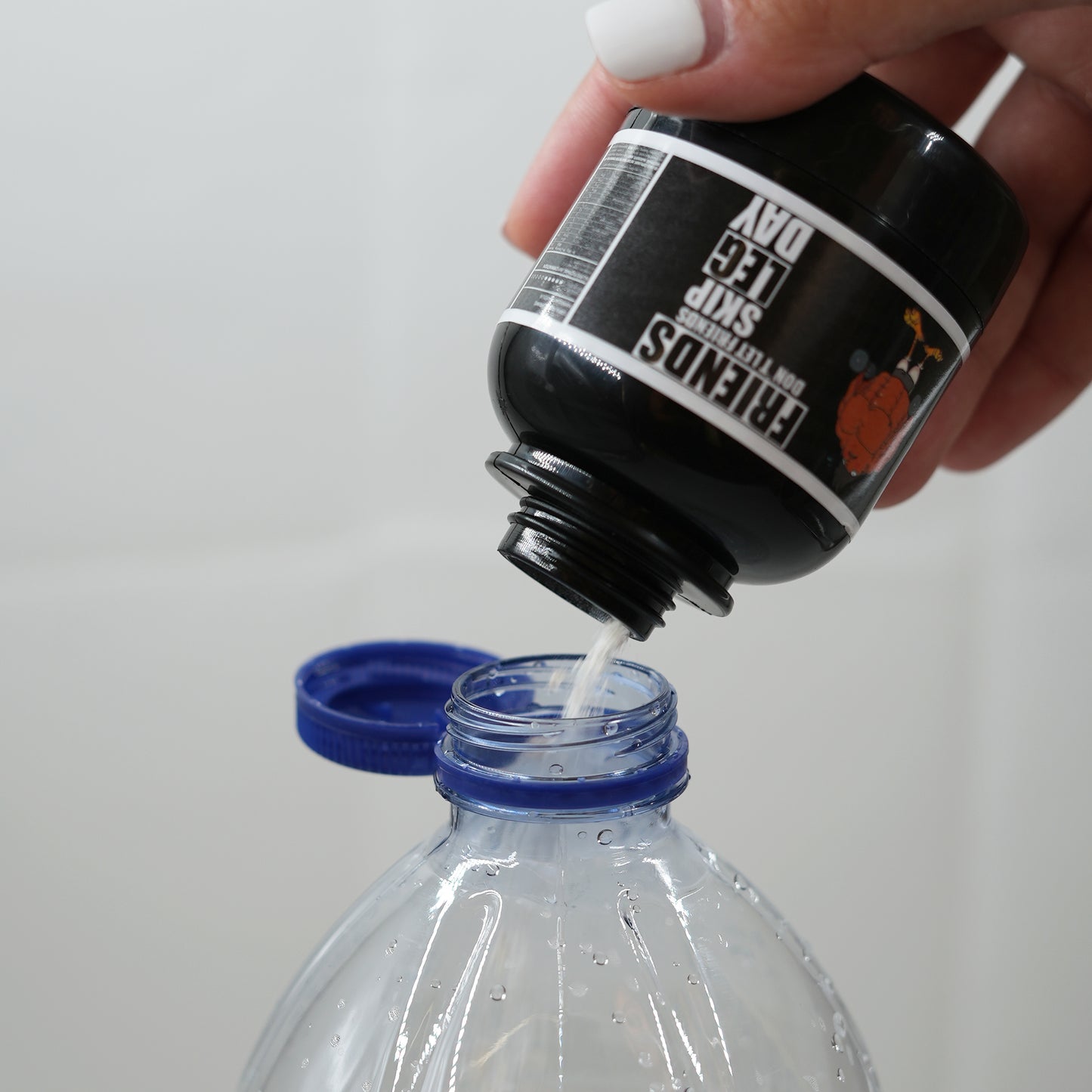 FRIENDS DON´T LET FRIENDS SKIP LEG DAY (100ml)
